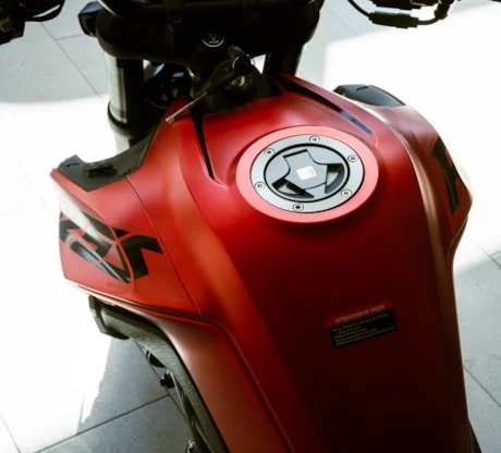 VOGE 125 RS nádrž