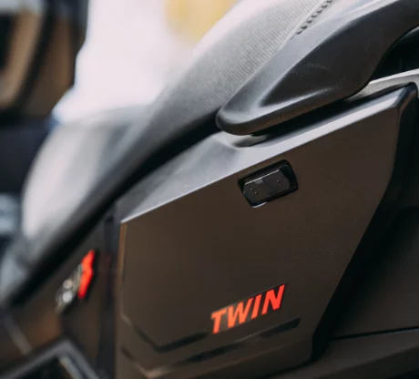 VOGE SR450X vyhřívání
